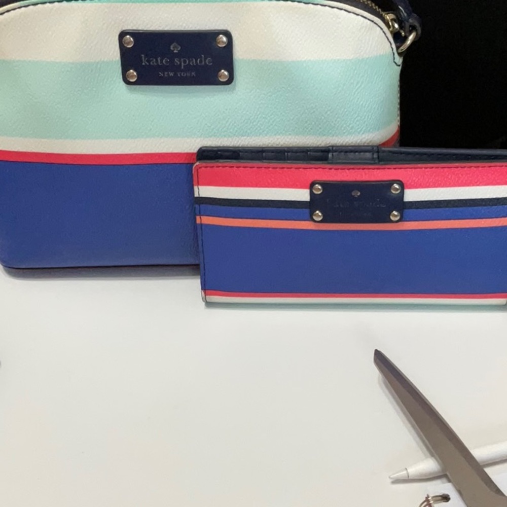 Kate Spade Wellesley Hannah Tropical Stripe Bay Crossbody and matching wallet - Picture 1 of 8